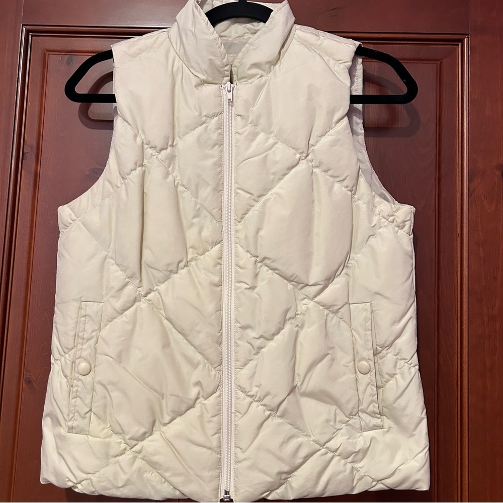 Caslon Cream Quilted Zip Up Puffer Vest with Button Pockets